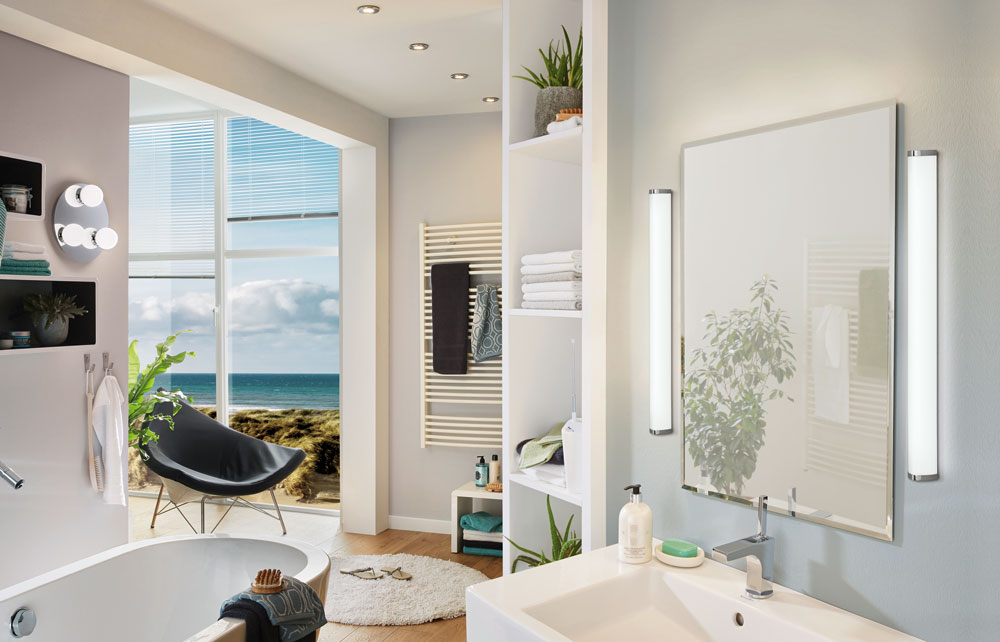 Wall lights in the bathroom